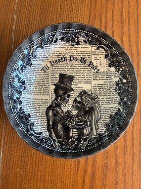 Queen’s “Til Death Do Us Part” Ceramic Skeleton Couple Dinner Plate